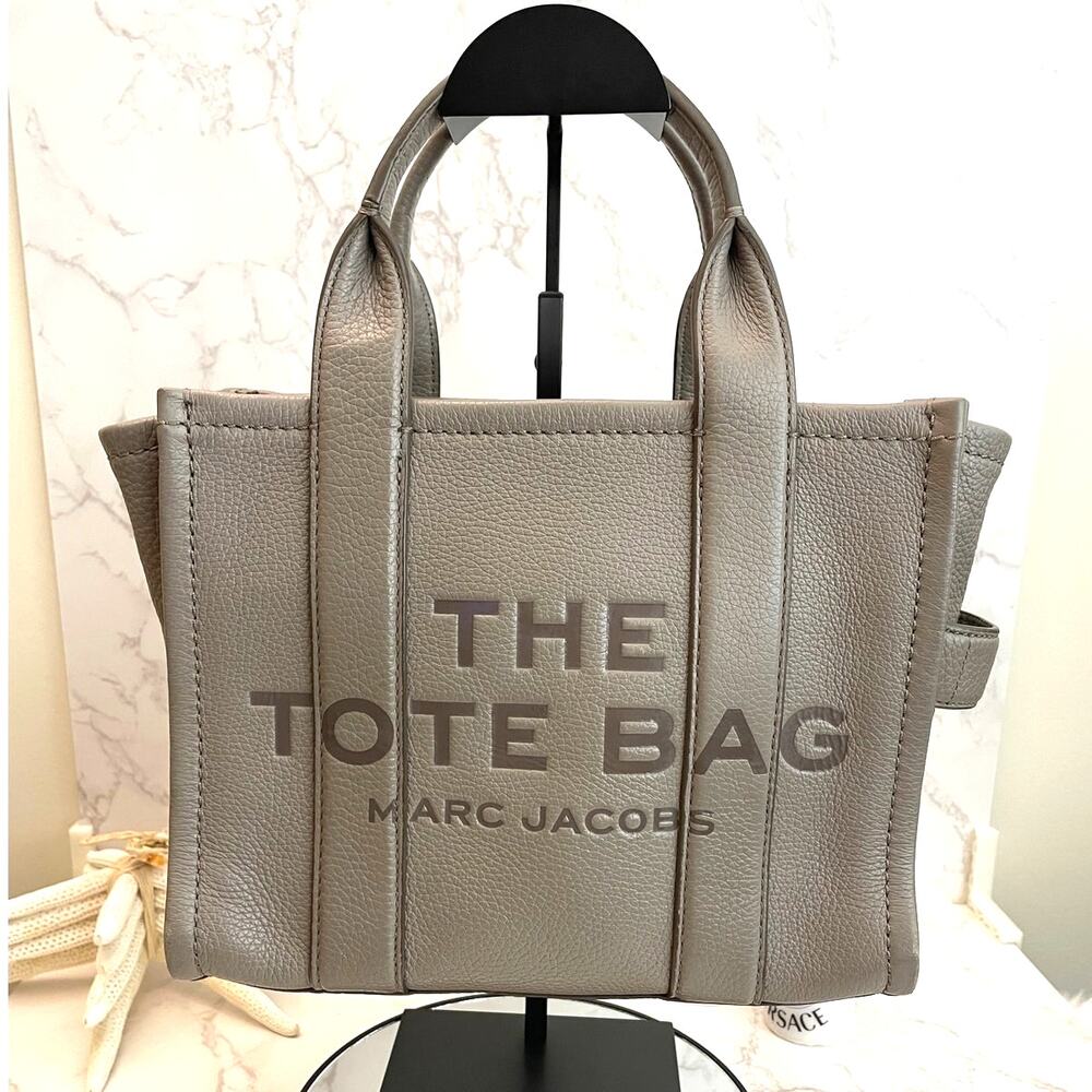 MARC JACOBS LIKE NEW The Tote Bag Crossbody In Taupe Pebbled Leather